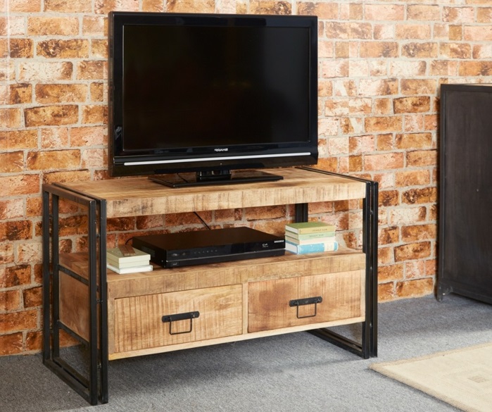 Le-meuble-tv-style-industriel-salle-de-séjour-mur-briques-fausses-meuble-bois