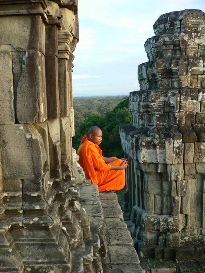 Pêle-mêle...  - Page 19 Architecture-vernaculaire-angkor-blocs-de-pierre