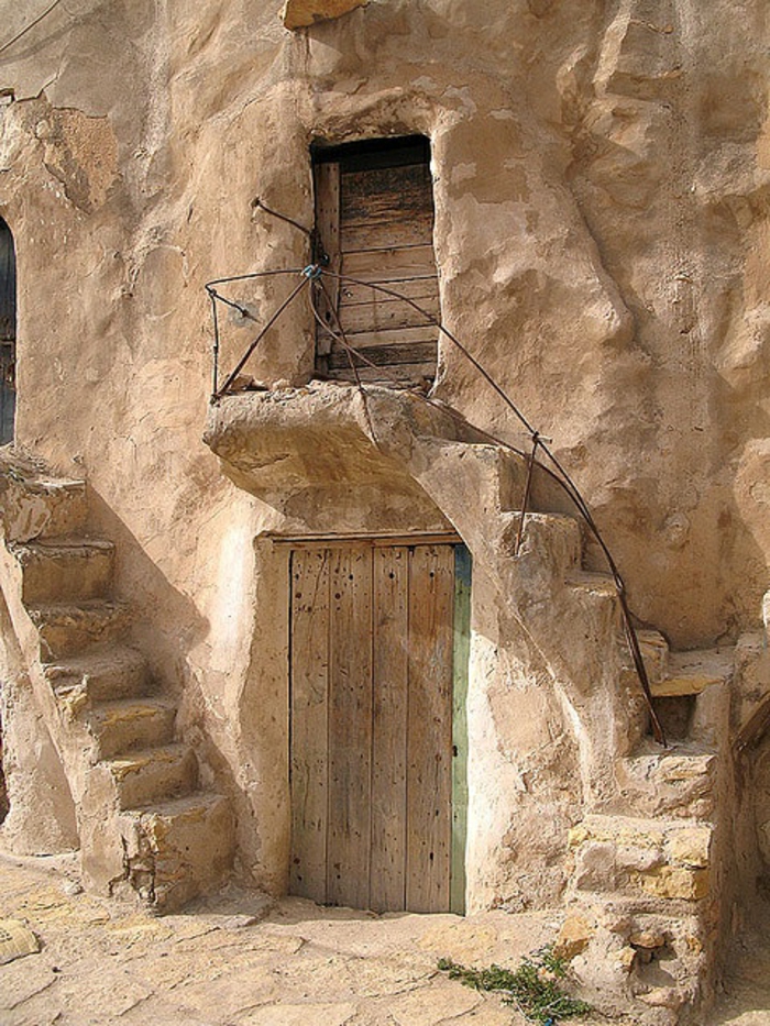 architecture-vernaculaire-en-pierre-maison-ancienne