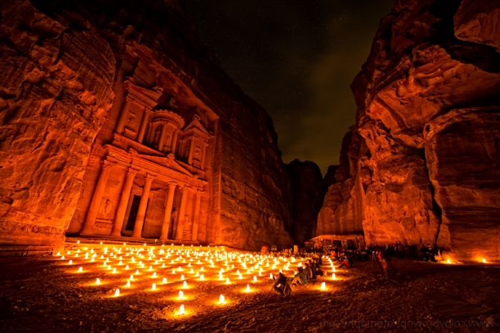 architecture-vernaculaire-Petra-pendant-la-nuit