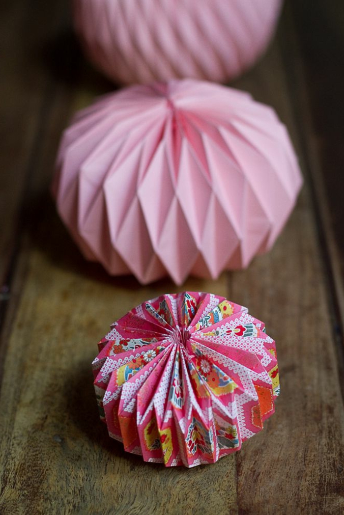 boule-en-papier-boule-chinoise-rose-coloré-boule-en-papier-decoration-rose-coloré