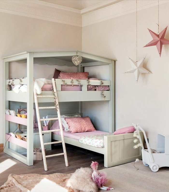 chambre-d-enfant-lit-enfant-sureleve-interieur-moderne-parquet-en-bois-foncé-chambre-d-enfant