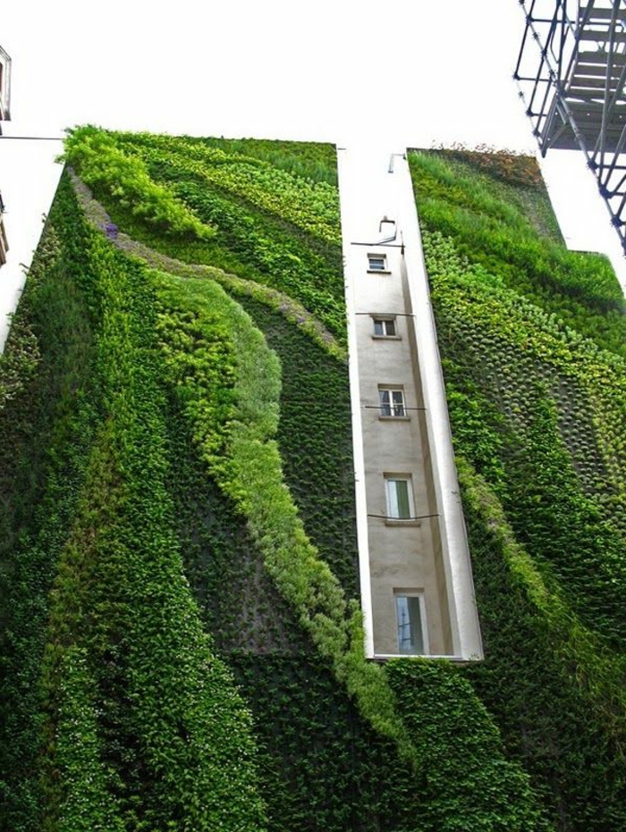 décoration-avec-pelouse-synthétique-mur-décoration-murale-extérieur-building