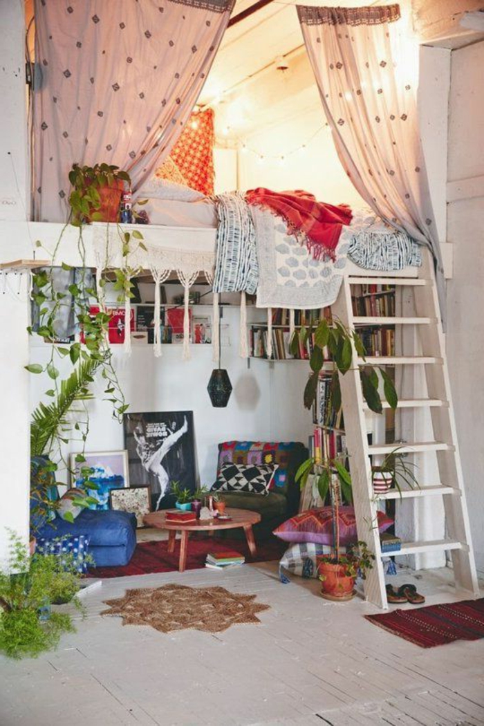 décoration-chambre-adulte-style-hippe-echelle-livres