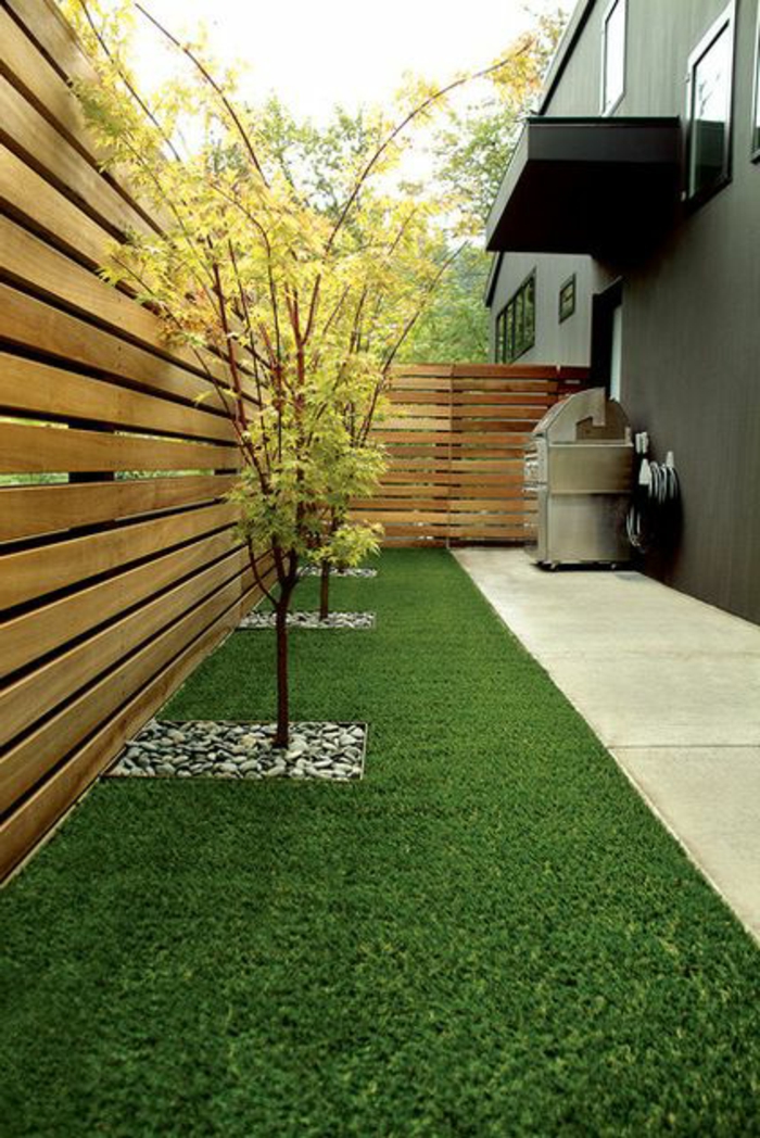 décoration-jardin-pelouse-fausse-faux-gazon-synthetique-extérieur-cour-moderne