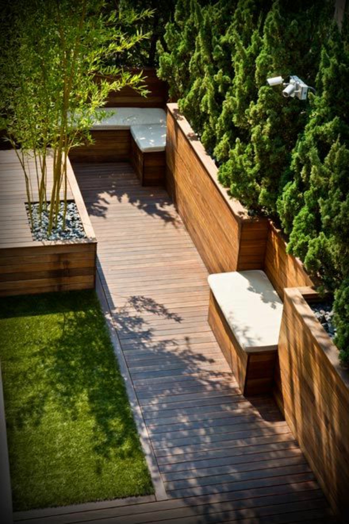 décoration-jardin-pelouse-fausse-faux-gazon-synthetique-extérieur-terrasse-idée