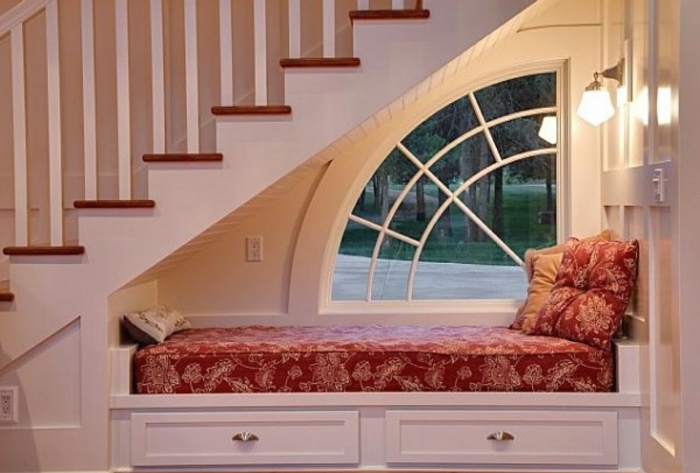etagère-escalier-meubles-sous-escalier-escalier-tiroir-meuble-lit-hotes