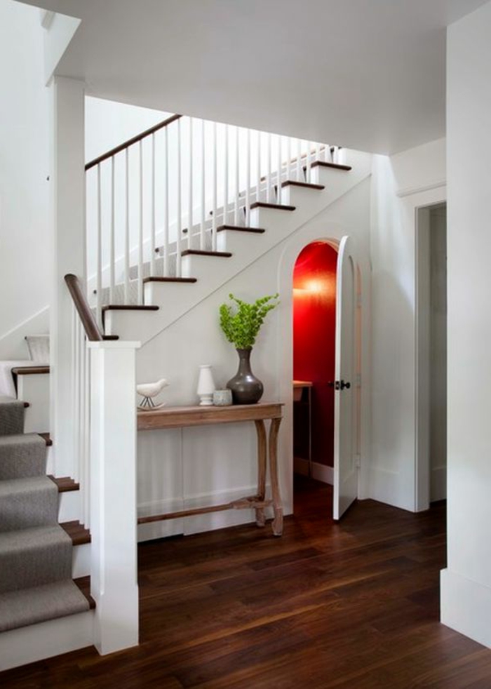 le-meuble-escalier-etagere-escalier-aménagement-sous-escalier-petite-chambre-d-eau