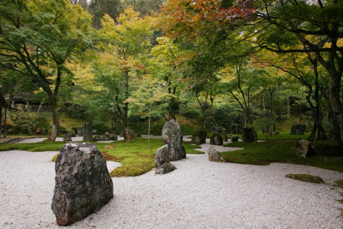 mini-jardin-zen-japonais-diy-idée-au-japon-parc