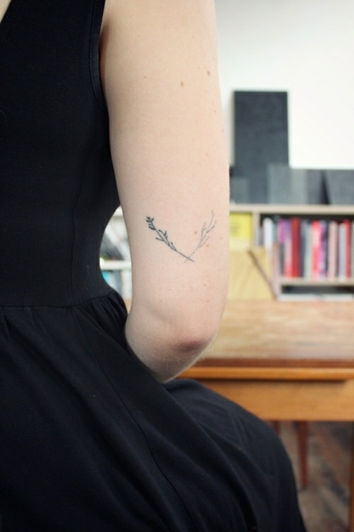 tattoo-triangle-symboles-tatouages-origami-tattoo-arbre-branches