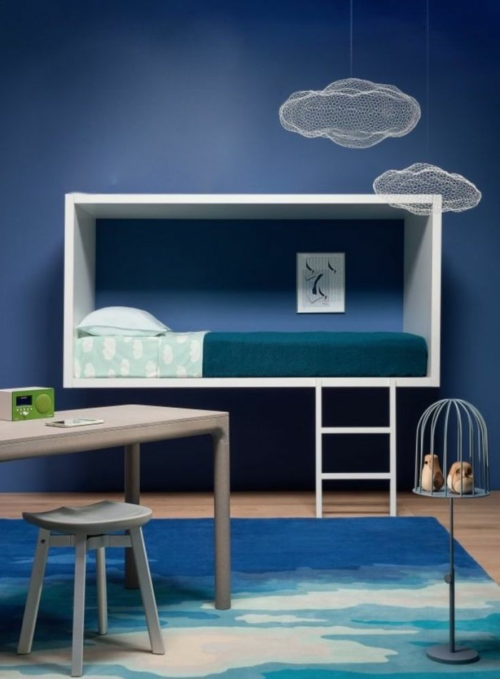 1-jolie-chambre-d-enfant-avec-chaise-de-bureau-enfant-meubles-dans-la-chambre-enfant-bleu-garçon