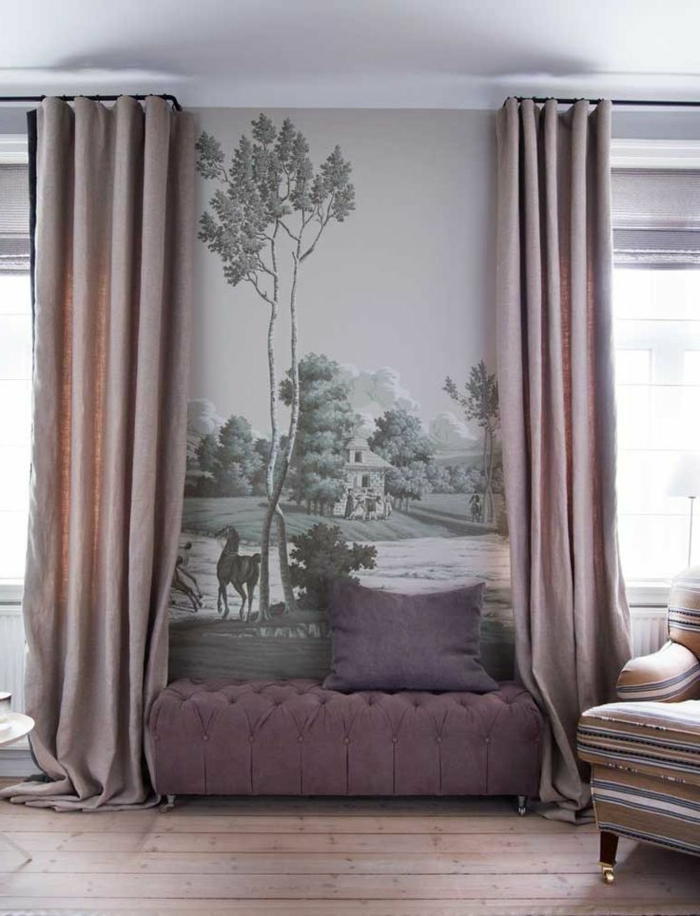 1-tapisserie-leroy-merlin-canapé-violet-dans-le-salon-moderne-rideaux-longs-de-couleur-violet