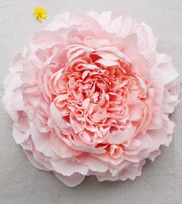 La-fleur-papier-crepon-diy-idée-créative-décoration-grande-jolie