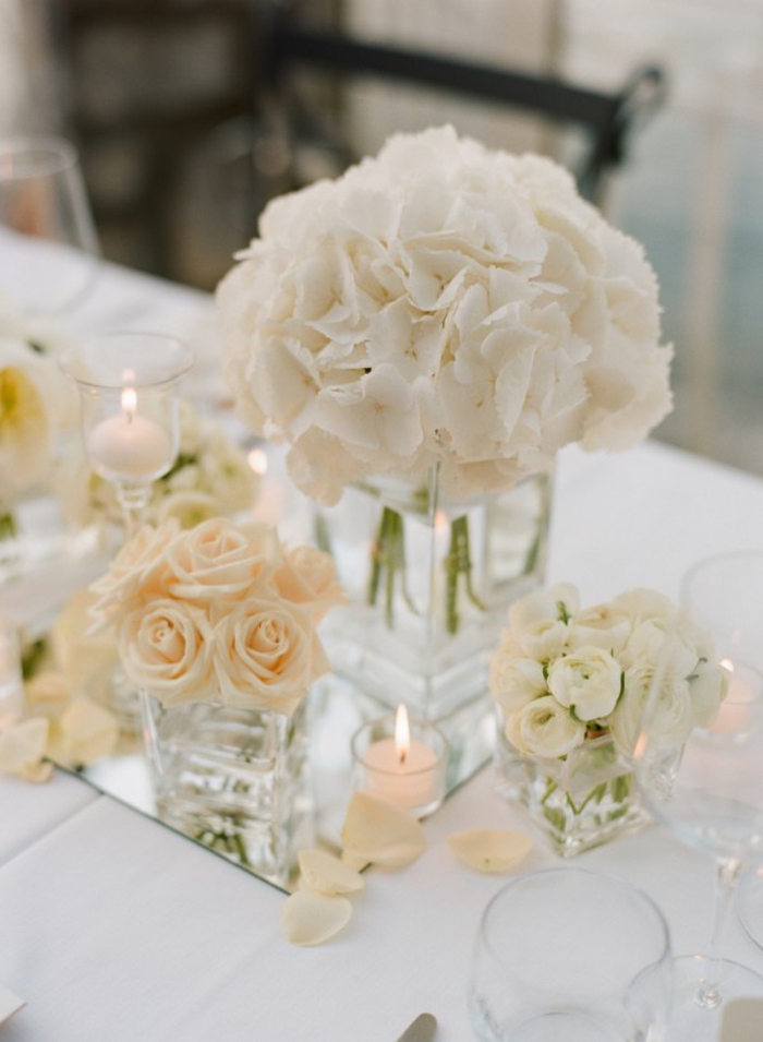 bac-vase-design-vase-deco-pot-réservoir-vase-verre-transparent-décoration-mariage-fleurs-blanches-bougies
