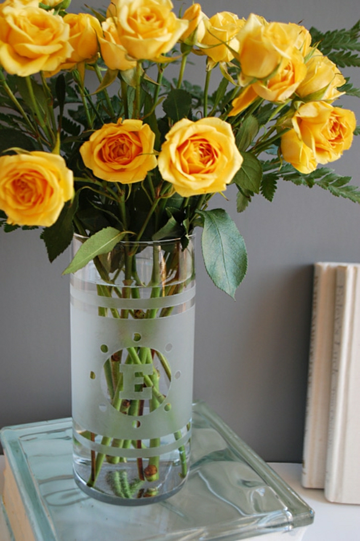 bassin-vases-bocal-grand-vase-en-verre-grand-vase-verre-vase-leonardo-verre-beauté-jaune-roses