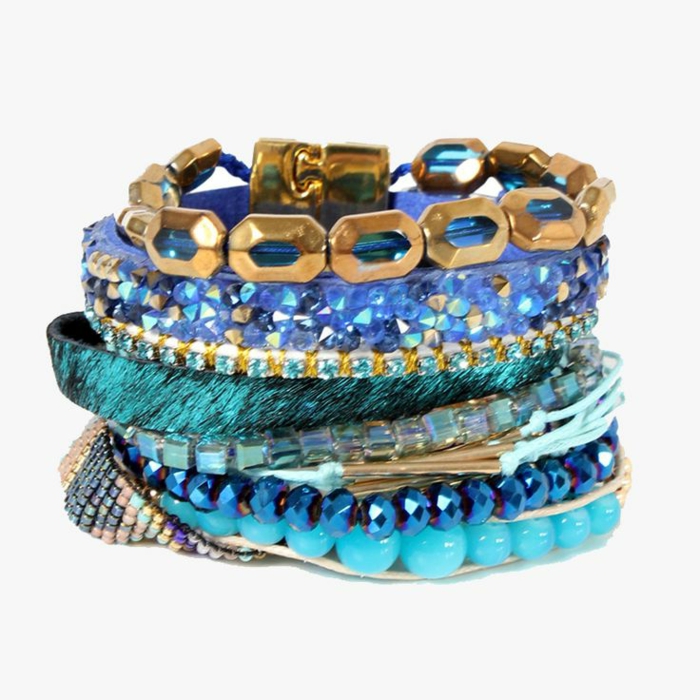 bracelets-brésilien-tuto-bracelet-brésilien-coloré-idee-en-bleu-foncé-bijoux-bracelets