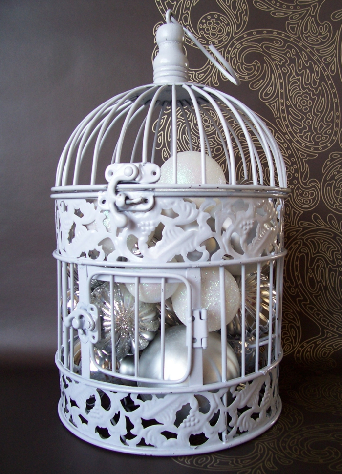 cage-à-oiseaux-décorative-blanche-décoratioн-de-noel