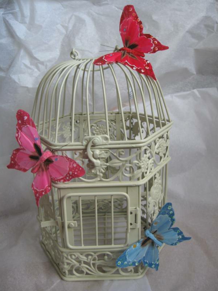 cage-à-oiseaux-décorative-décoration-de-fêtes-romantique