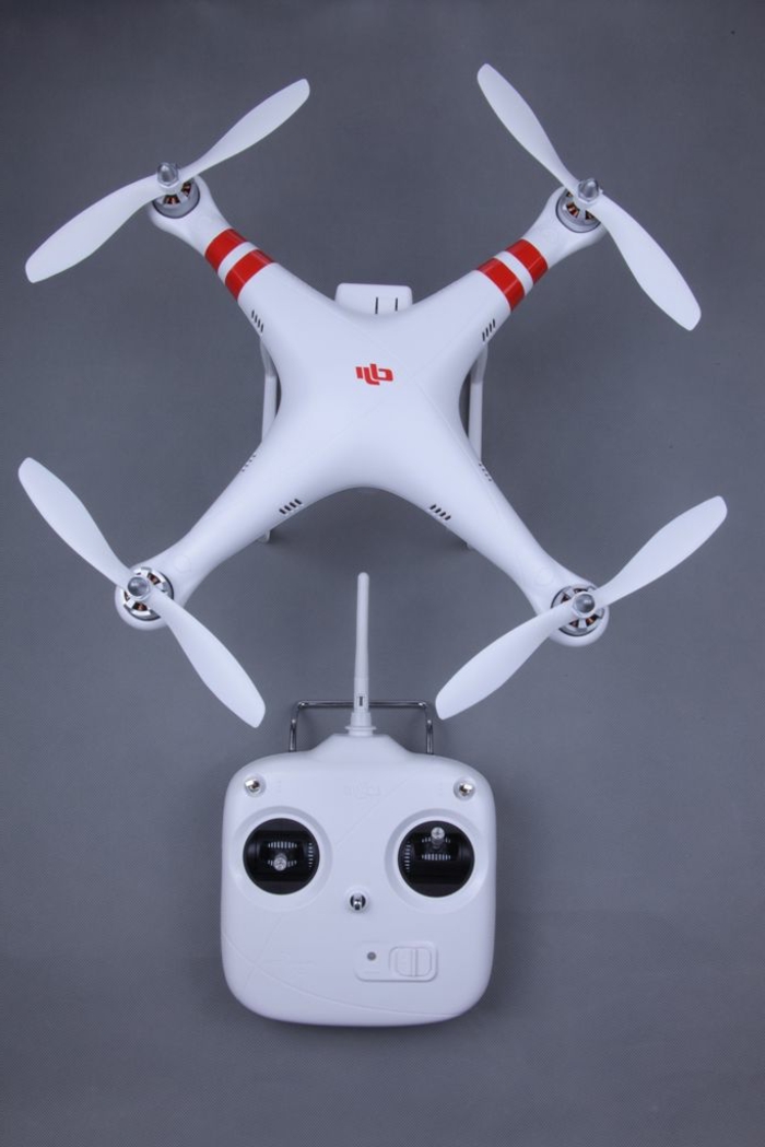 drone-télécommandé-drone-avec-radiocommande