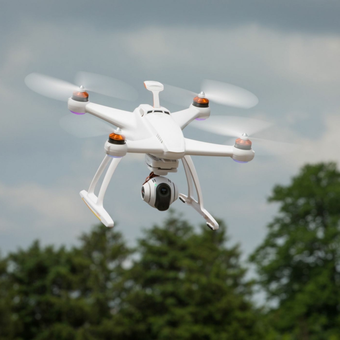 drone-télécommandé-drone-quadricoptère-blanc