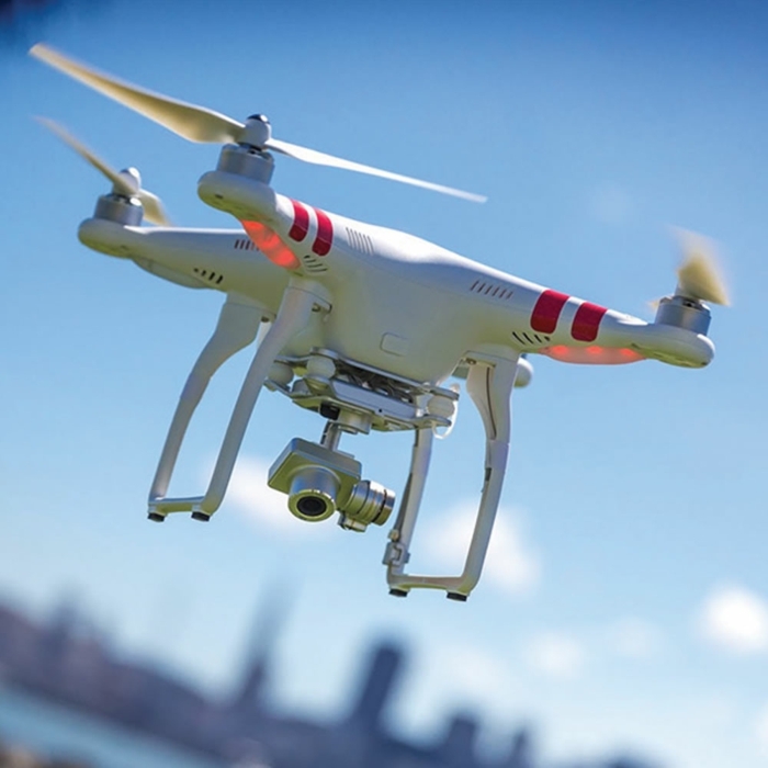 drone-télécommandé-drone-télécommande-qui-prend-des-photos