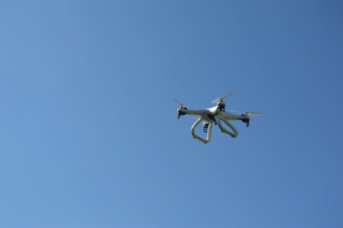 drone-télécommandé-un-ufo-dans-le-ciel