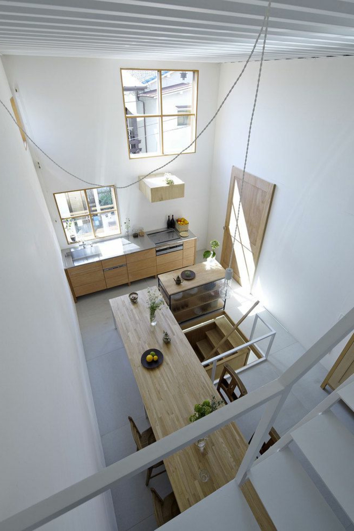 esprit-loft-décoration-japonaise-style-japonais-meubles-en-bois-clair-sol-en-carrelage-gris