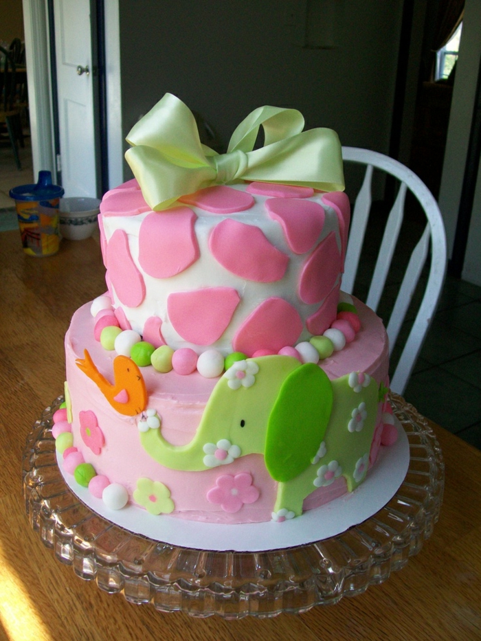 gateau-anniversaire-fille-déco-anniversaire-enfants-gateau-anniversaire-1-an-2-3-4-5-ans-rose-et-vert