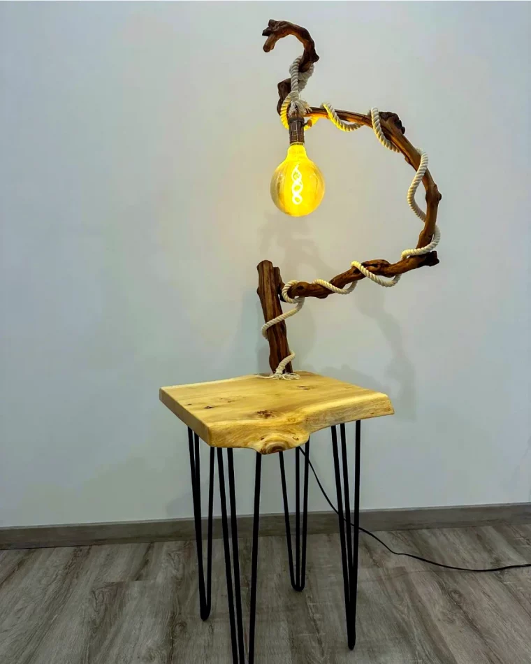 idee de lampe avec du bois flotte