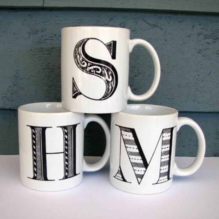 personnaliser-un-mug-mug-personnalisé-photo-mug-personnalisés-lettres-stylisées