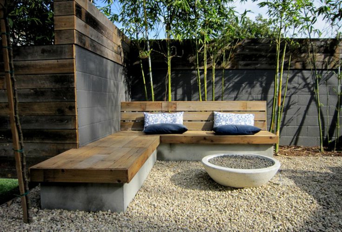planter-des-bambous-beau-patio-avec-bambous-plantés