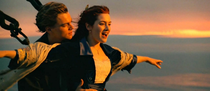 titanic-1-iconique-scène-film-meilleur-de-tout-temps-amour-romance-resized