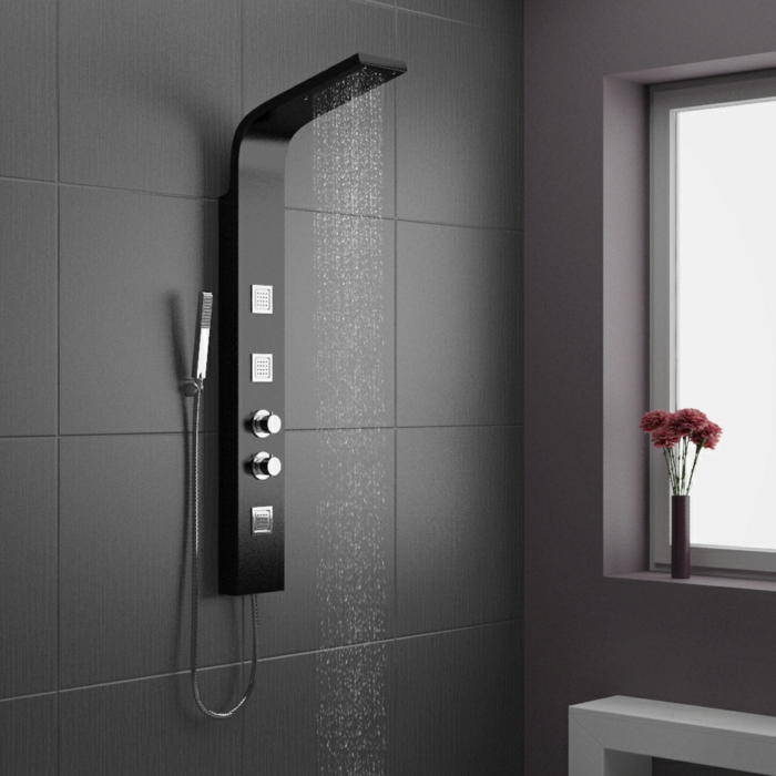 1-colonne-de-douche-hansgrohe-noir-dans-la-salle-de-bain-moderne-avec-carrelage-noir