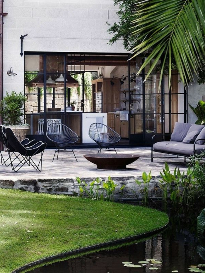1-idee-deco-jardin-exterieur-avec-meubles-d-exterieur-pas-cher-conforama-pelouse-verte-d-extérieur