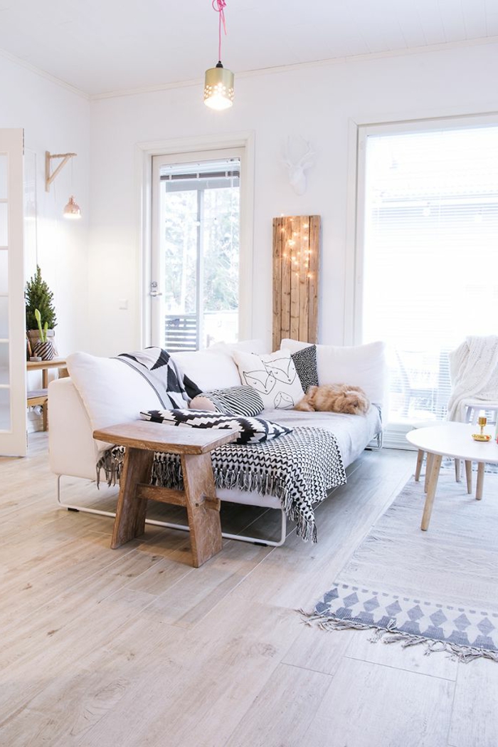 1-intérieurs-scandinaves-avec-meuble-norvegien-sol-en-planchers-clairs-meubles-norvegiens