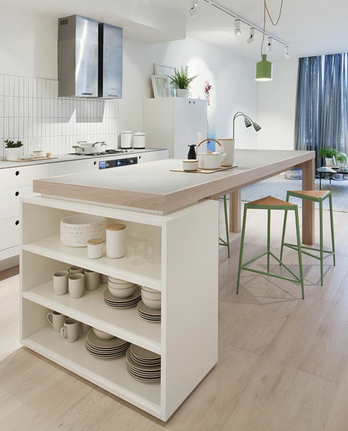 1-kitchenette-leroy-merlin-zen-meubles-en-bois-clair-chaises-de-bar-en-fer-vert-et-bois