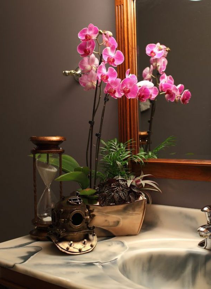 1-les-orchidées-comment-faire-refleurir-une-orchidée-interieur-pour-creer-une-ambiance-moderne-dans-la-salle-de-bain-zen