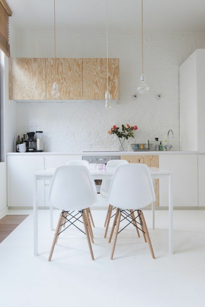1-une-jolie-cuisine-blanche-avec-meubles-blanches-pas-cher-chaises-blanches-dans-la-cuisine-moderne
