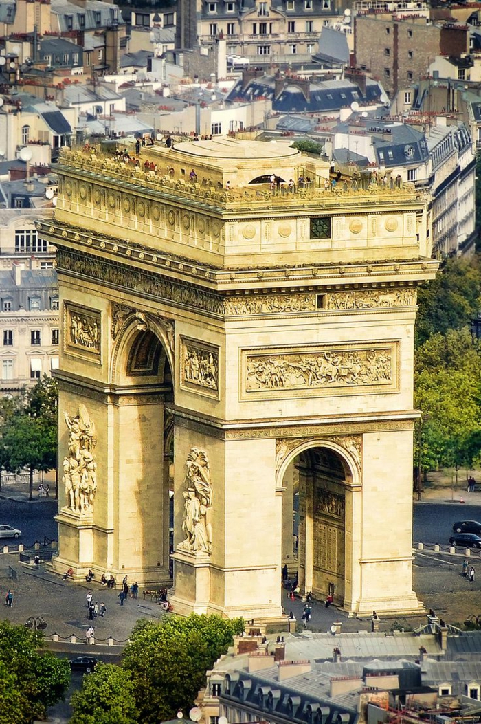 2-l-arc-de-triomphe-à-paris-visiter-paris-dans-4-jours-vacances-pas-chers-france