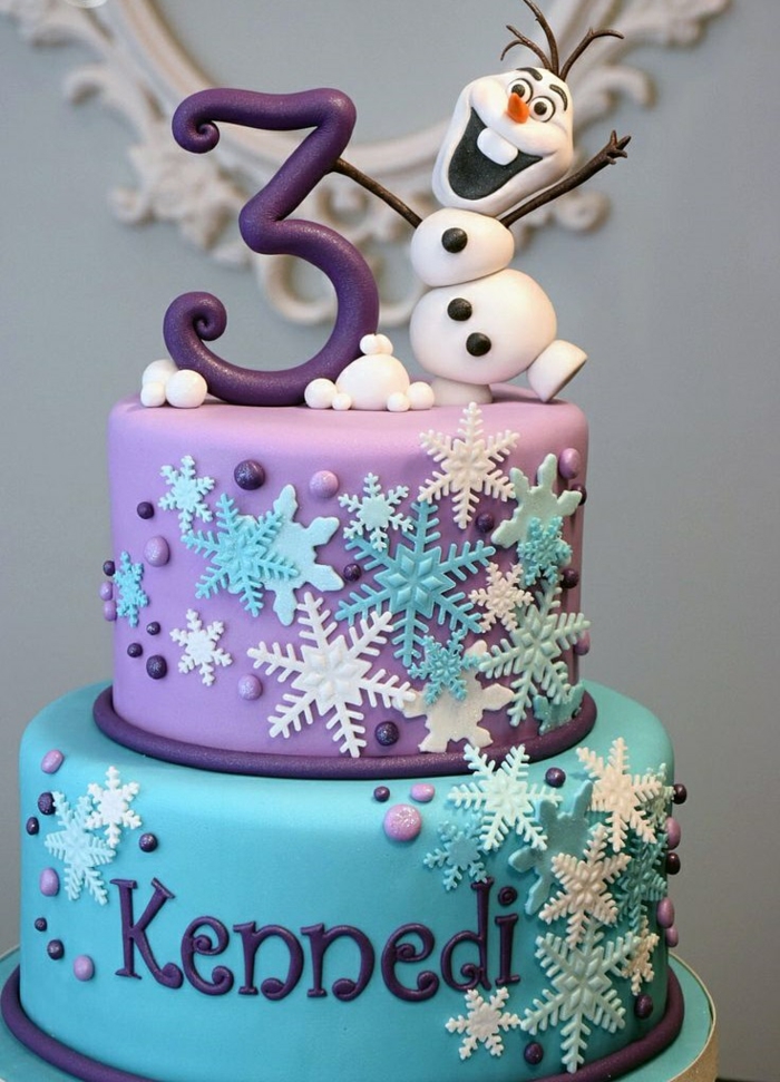 3-anniversaire-gâteau-la-reine-des-neiges-anna-elsa-olaf-gateaux-reine-des-neiges-en-violet