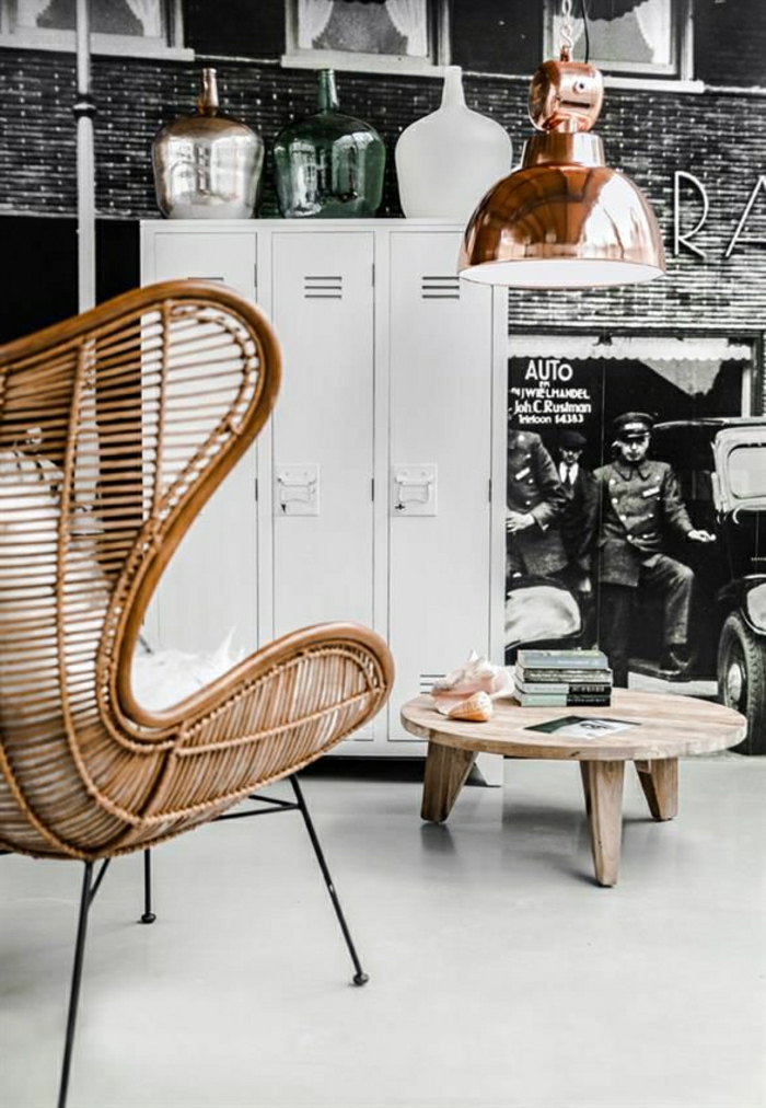 armoire-métallique-grande-chaise-originale-armoire-industrielle