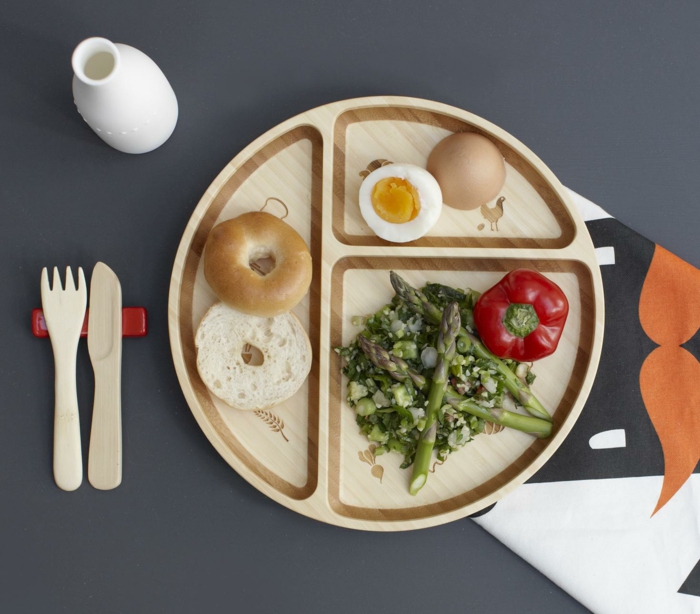 assiettes-bambou-idées-comment-décorer-la-table-assiette-petit-déjeunuer-équilibré