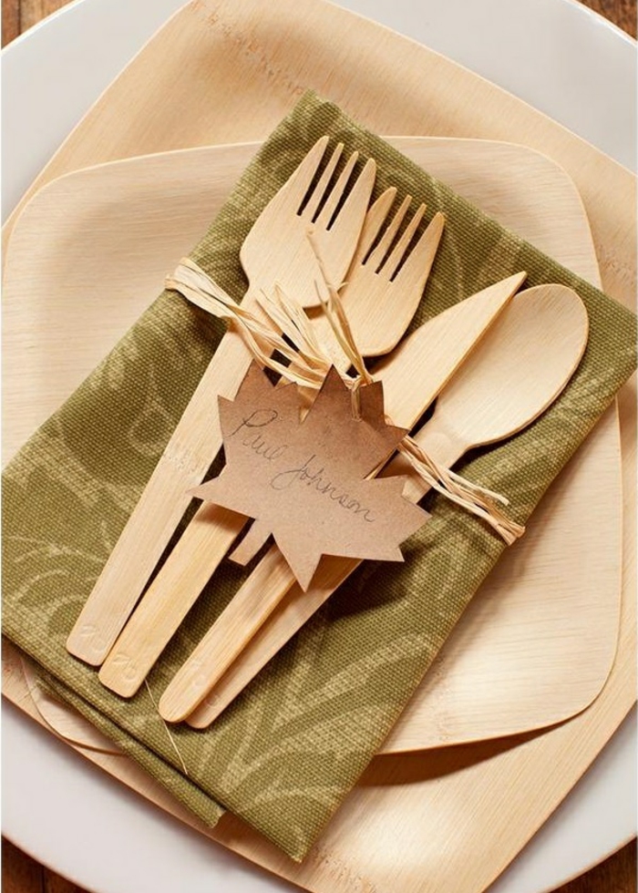 assiettes-bambou-idées-comment-décorer-la-table-belle-photo-déco-table-noel