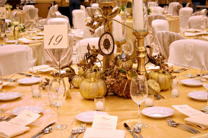 belle-déco-de-table-dorée-inspiré-mariage-cindarella-cendrillon