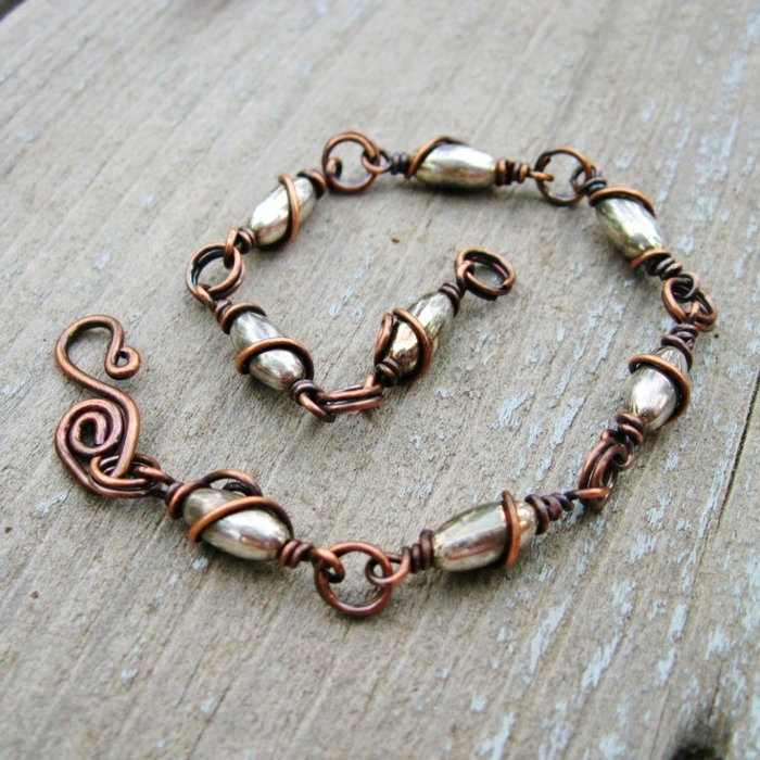 bracelet-en-cuivre-combinaison-originale-de-pierres-et-de-métal-tordu
