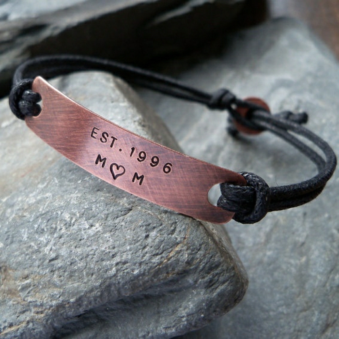 bracelet-en-cuivre-personnalmisé-idée-cadeau-original