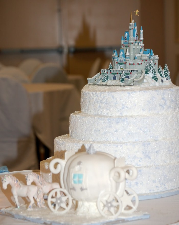 carrosse-cendrillon-Disney-centre-de-table-mariage-gâteau-cendrillon-gâteau-beauté