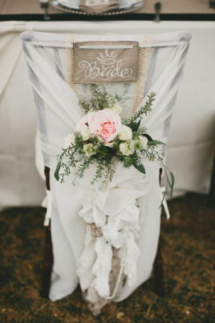 comment-décorer-la-chaise-de-mariage-hausse-de-chaise-pour-mariage-avec-fleurs