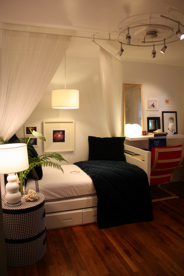 décoration-chambre-adulte-lit-rangement-chic-déco-à-faire-soi-même-lit-blanc-et-noir