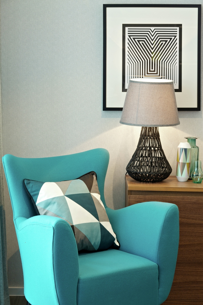 la-housse-coussin-design-idées-aménagement-intérieur-bleu-fauteuil